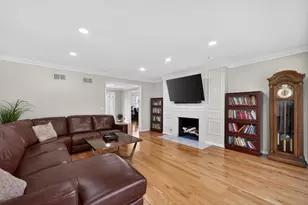 1092 Aberdeen Rd, Inverness, IL 60067 - Photo 11