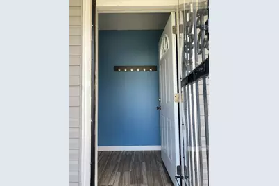 2053 W 70th Street, Chicago, IL 60636 - Photo 3