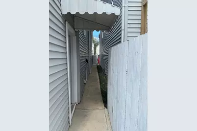 2053 W 70th Street, Chicago, IL 60636 - Photo 39