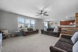 691 Windett Ridge Rd, Yorkville, IL 60560 - Photo 7