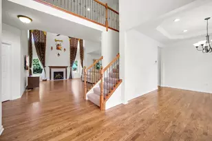 1 Duval Ct, Bolingbrook, IL 60490 - Photo 3