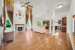 1 Duval Ct, Bolingbrook, IL 60490 - Photo 5