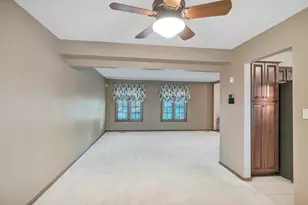 1813 Chippingham Rd, Woodridge, IL 60517 - Photo 11