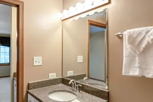 1813 Chippingham Rd, Woodridge, IL 60517 - Photo 33