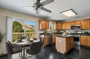 2708 W Lucia Ave, Waukegan, IL 60085 - Photo 9