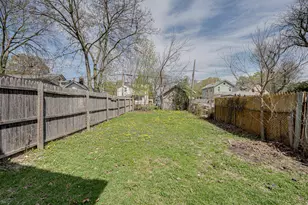 371 Cedar St, Aurora, IL 60506 - Photo 21