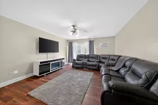 7225 W Higgins Ave, Chicago, IL 60656 - Photo 3