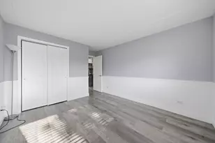 18205 Hart Dr, Homewood, IL 60430 - Photo 17