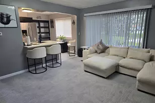 9870 Cordoba Ct, Orland Park, IL 60462 - Photo 3