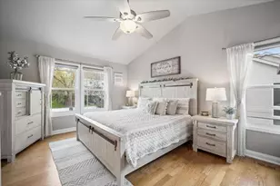 223 Shawnee Cir, Bartlett, IL 60103 - Photo 19