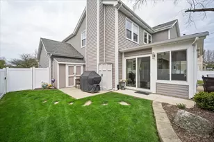 223 Shawnee Cir, Bartlett, IL 60103 - Photo 29