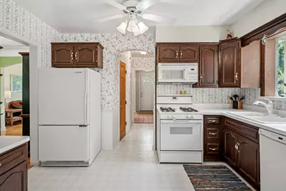 204 Parkview Road, Riverside, IL 60546 - Photo 5