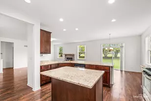 1368 Hearthstone Ln, North Aurora, IL 60542 - Photo 7