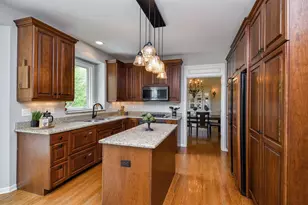 510 Thorne St, Batavia, IL 60510 - Photo 3