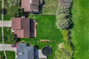 1254 Golf View Dr, Woodridge, IL 60517 - Photo 43
