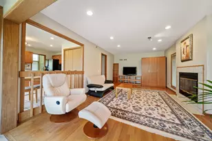 1254 Golf View Dr, Woodridge, IL 60517 - Photo 13