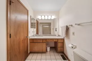 1254 Golf View Dr, Woodridge, IL 60517 - Photo 29