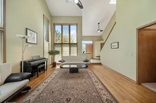 1254 Golf View Dr, Woodridge, IL 60517 - Photo 3