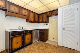 9821 S Keeler Ave, Oak Lawn, IL 60453 - Photo 13