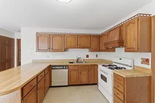 1356 Fifth St, Montgomery, IL 60538 - Photo 7