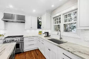 1082 Ash St, Winnetka, IL 60093 - Photo 9