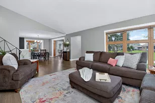 10681 Newbury St, Westchester, IL 60154 - Photo 5
