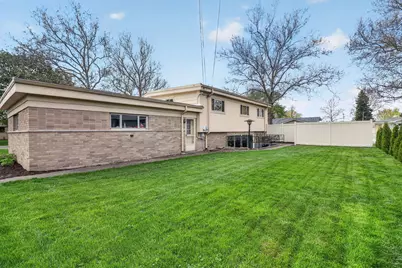 10681 Newbury Street, Westchester, IL 60154 - Photo 27