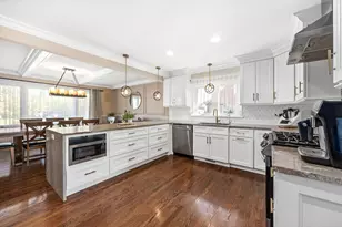 8208 Natoma Ave, Burbank, IL 60459 - Photo 13