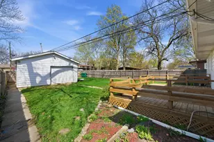 2204 Joanna Ave, Zion, IL 60099 - Photo 29