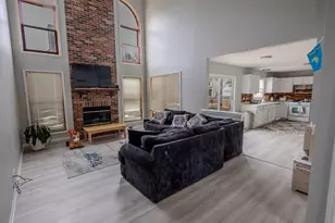 1060 Elma Ave, Elgin, IL 60120 - Photo 11