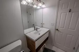 1060 Elma Ave, Elgin, IL 60120 - Photo 29