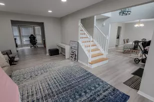 1060 Elma Ave, Elgin, IL 60120 - Photo 9