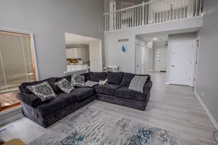 1060 Elma Ave, Elgin, IL 60120 - Photo 13