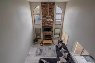 1060 Elma Ave, Elgin, IL 60120 - Photo 23