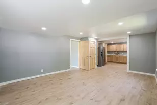 201 5th St, Colona, IL 61241 - Photo 5