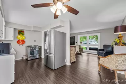 34W912 Clyde Parkway, Saint Charles, IL 60174 - Photo 5