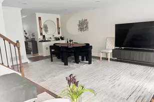 1174 N Chesapeake Ln, Palatine, IL 60074 - Photo 9