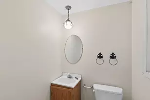 7901 Iroquois Ct, Woodridge, IL 60517 - Photo 17