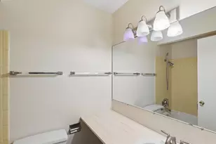 7901 Iroquois Ct, Woodridge, IL 60517 - Photo 9