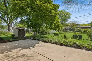 7855 Kensington Ln, Hanover Park, IL 60133 - Photo 25