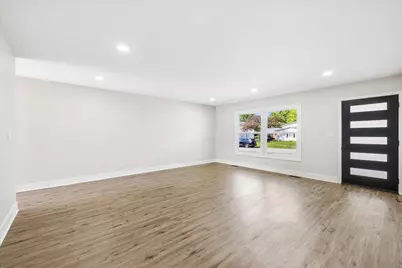 7855 Kensington Lane, Hanover Park, IL 60133 - Photo 5