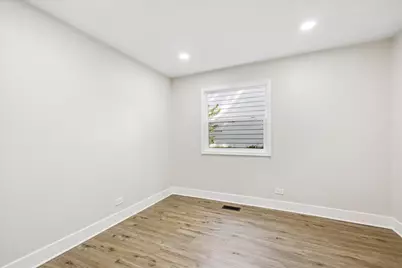7855 Kensington Lane, Hanover Park, IL 60133 - Photo 21