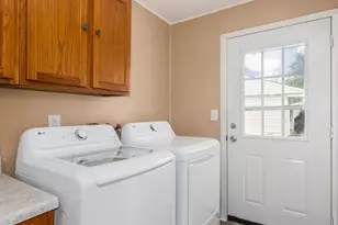22 Wren Rd, Carpentersville, IL 60110 - Photo 5