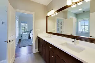 5557 S Stough St, Hinsdale, IL 60521 - Photo 31