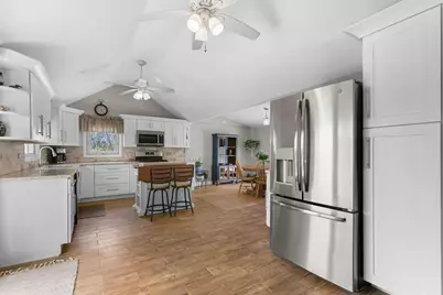 1080 Cardinal Drive S, Lake Zurich, IL 60047 - Photo 11