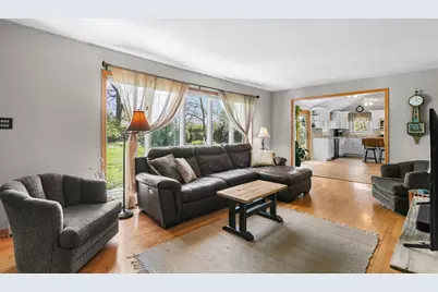 1080 Cardinal Drive S, Lake Zurich, IL 60047 - Photo 9
