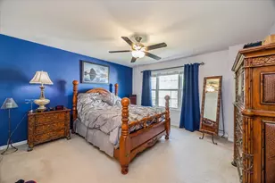 558 Lincoln Station Dr, Oswego, IL 60543 - Photo 9