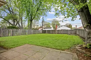 25 N Iowa Ave, Addison, IL 60101 - Photo 23