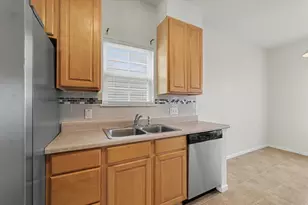 613 Yalow Dr, Champaign, IL 61822 - Photo 11