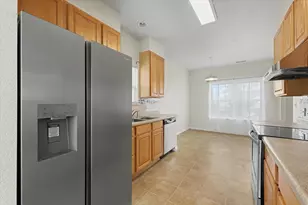 613 Yalow Dr, Champaign, IL 61822 - Photo 9